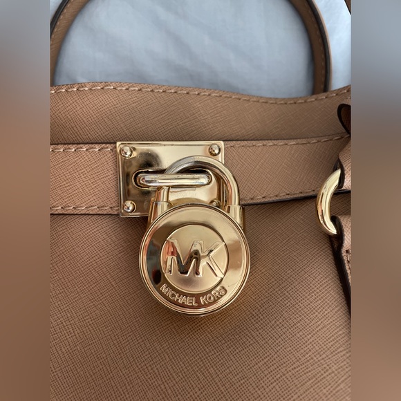Michael Kors satchel - Picture 2 of 13